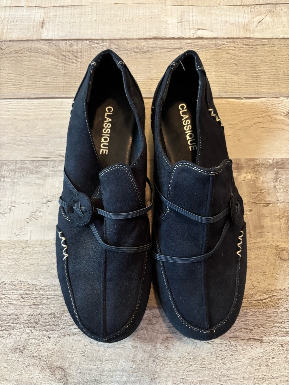 Classique Women’s Navy Blue/Black Slip-On Loafers – Size 9M